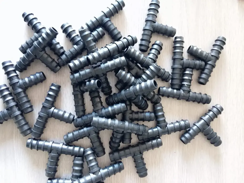 16mm PE Barbed Tee for FD Fittings — irrigation supply Kenya
